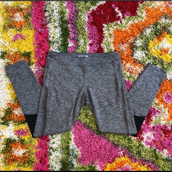 Forever 21 heather grey workout leggings, L - Picture 1 of 7